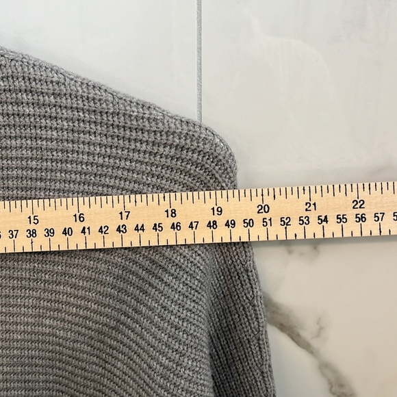 Black Tape sweater dress, excellent condition, no flaws - Picture 6 of 8